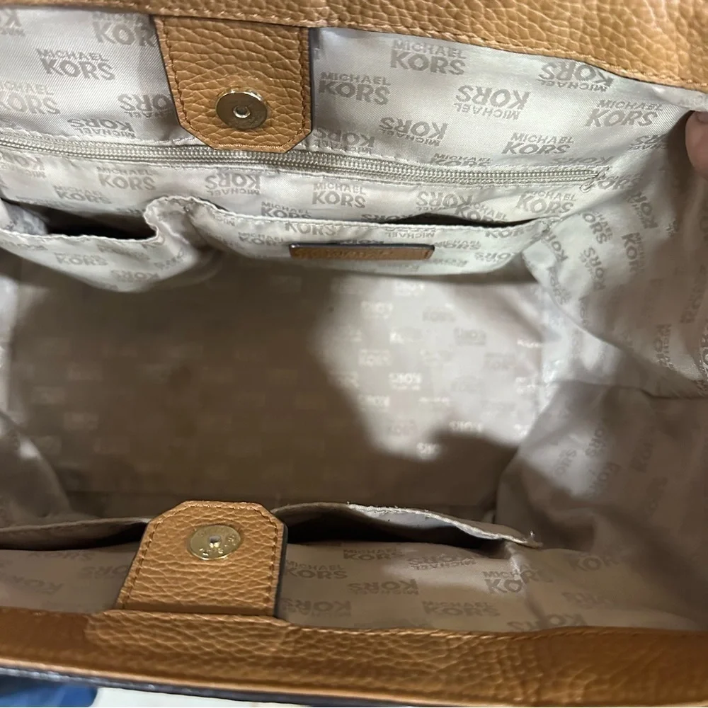 Michael Kors Frances Large Pebbled Leather Grab Bag in Acorn No Tassel READ